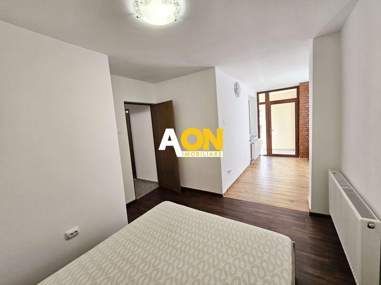 Apartament cu 3 camere decomandat, mobilat în Central