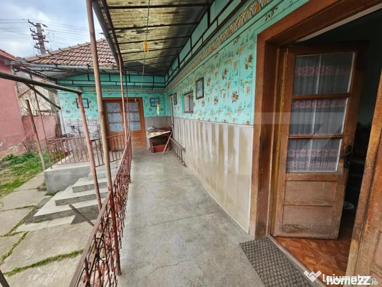 Casa spa?ioasa cu 4 camere, bucatarie de vara ?i tere - 2