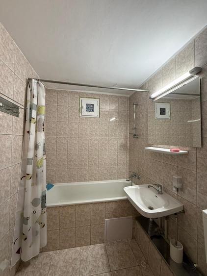 Apartament cu 3 camere în Zorilor