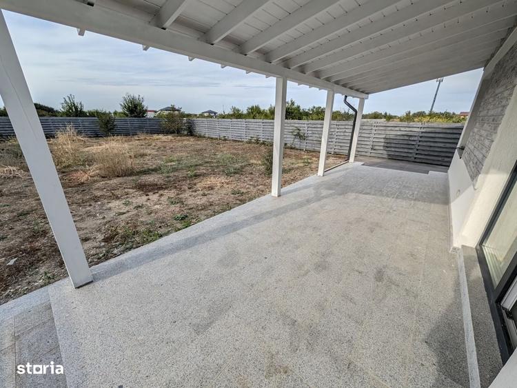 Casă cu 4 camere în Ostratu