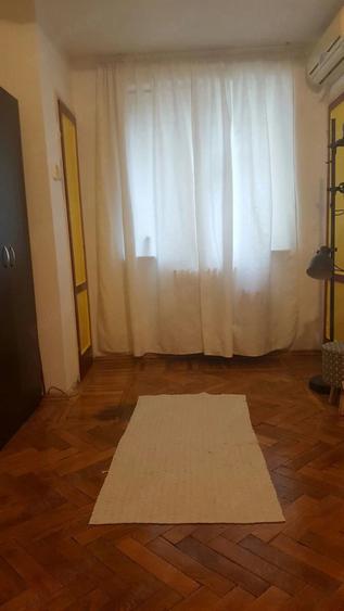 Garsonieră decomandată în Amzei
