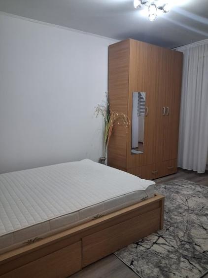 Garsonieră decomandată, mobilată în Dristor