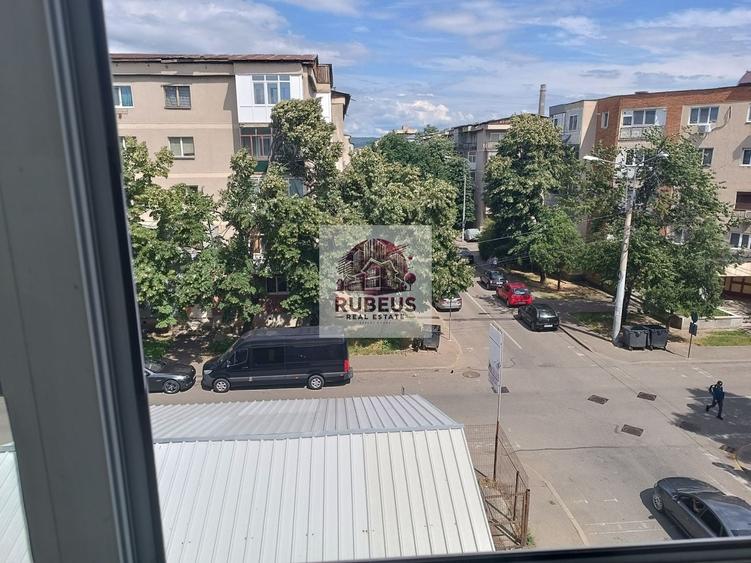 Apartament cu 4 camere decomandat, mobilat în Kiseleff