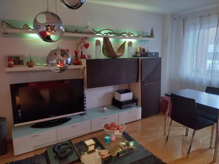Apartament cu 2 camere decomandat în Calea Dumbrăvii