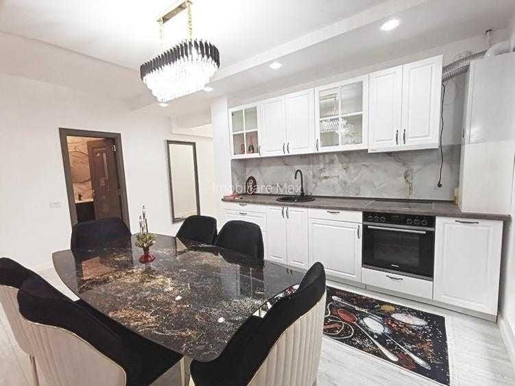 Apartament cu 3 camere decomandat în Regie