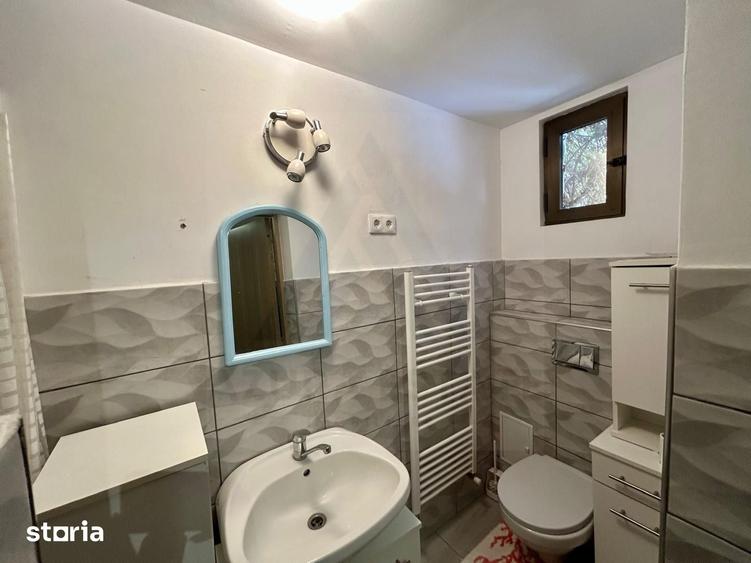 Casă cu 4 camere cu Teren 180 Mp în Țiglari