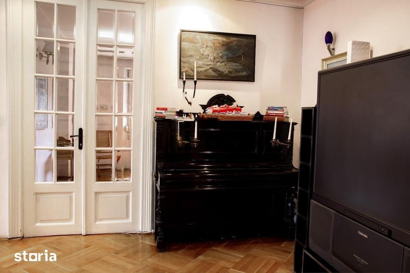 Apartament cu 7 camere în Victoriei