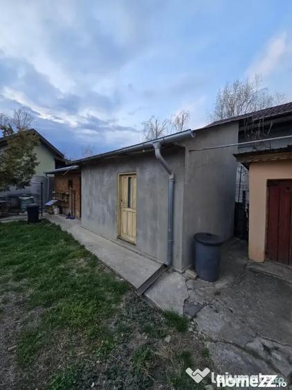 Casă cu 3 camere cu Teren 240 Mp în 23 August