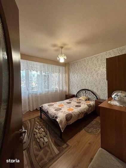 Vand apartament 2 camere, decomandat, zona Pietei - 2