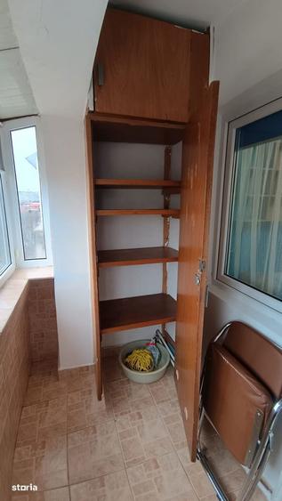 Apartament cu 3 camere decomandat în Carrefour