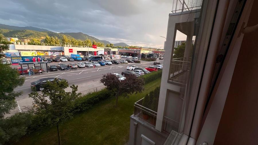Apartament cu 3 camere decomandat în Avantgarden