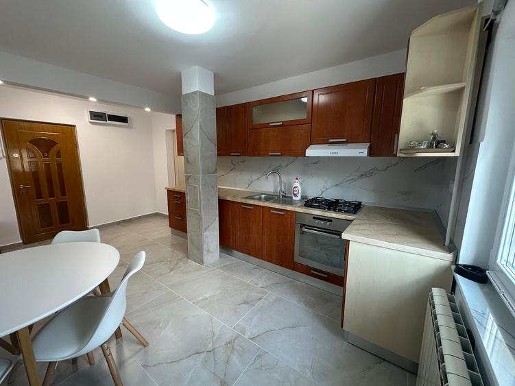 Apartament cu 2 camere decomandat, mobilat în Vitan Mall