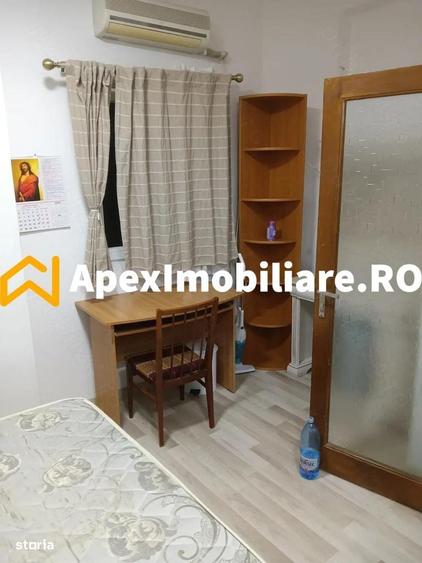 Garsonieră decomandată în Romană