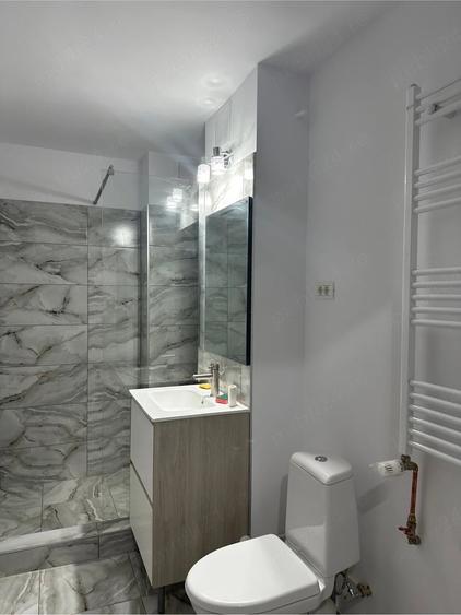 Apartament cu 3 camere decomandat în Lotus