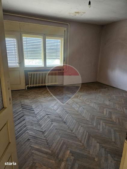 Casă cu 4 camere în Ultracentral