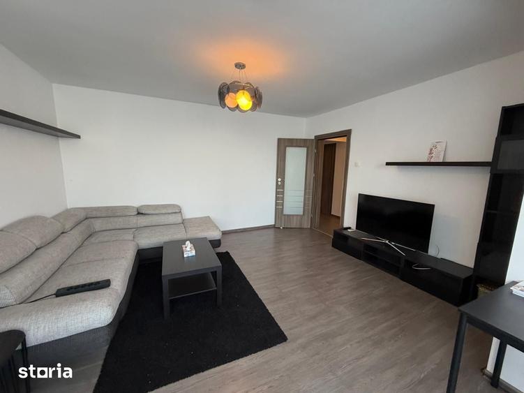 Apartament cu 2 camere decomandat în Titan