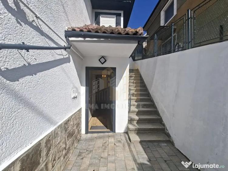 Apartament cu 2 camere semidecomandat în Brașovul Vechi