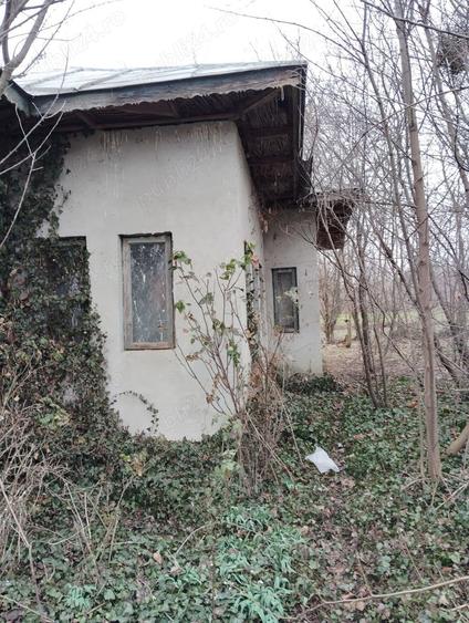 Casă cu 3 camere cu Teren 1000 Mp în Ulmu
