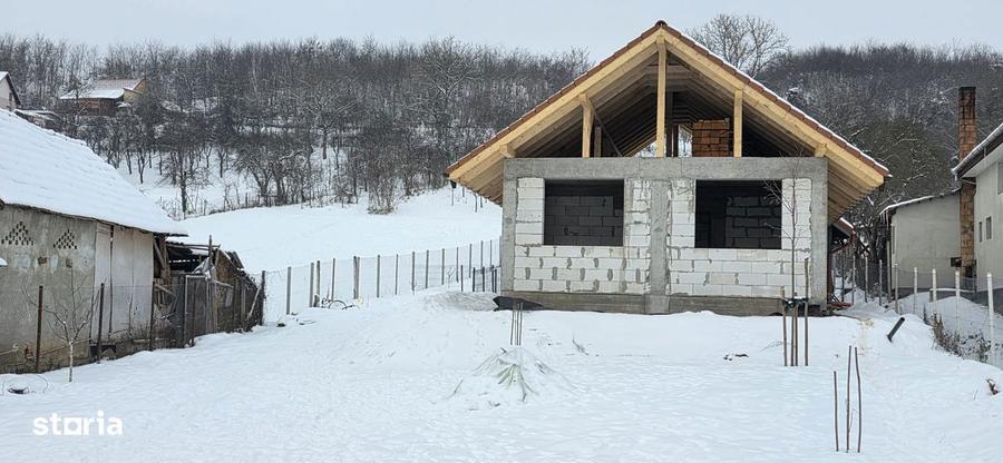 Teren de 2200 mp, în Sântana de Mureș