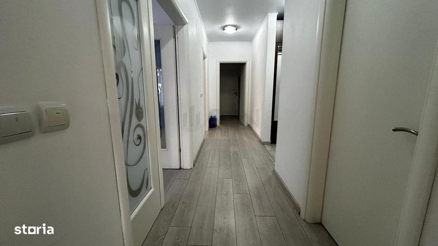 Apartament cu 3 camere decomandat în Jiului