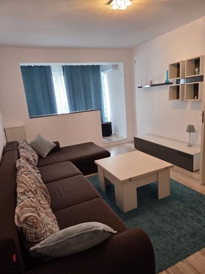 Apartament cu 2 camere decomandat în Drumul Taberei