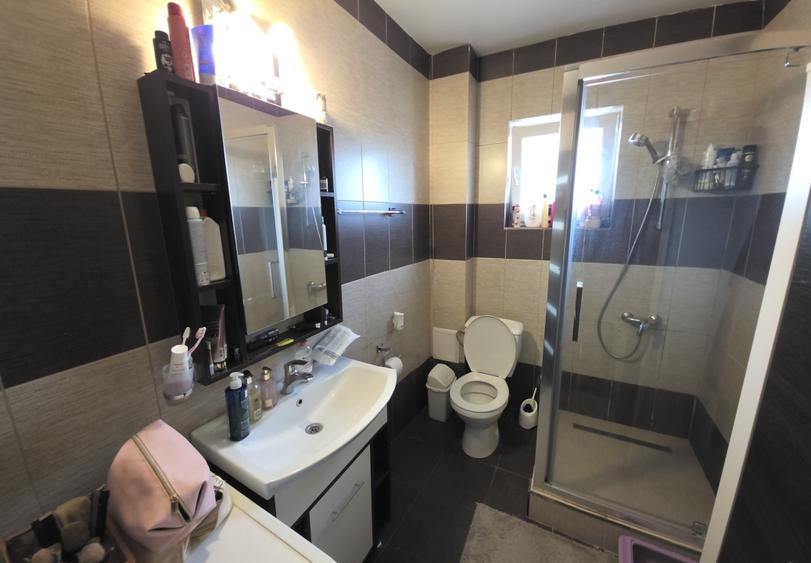 Apartament cu 2 camere decomandat, mobilat în Independenței