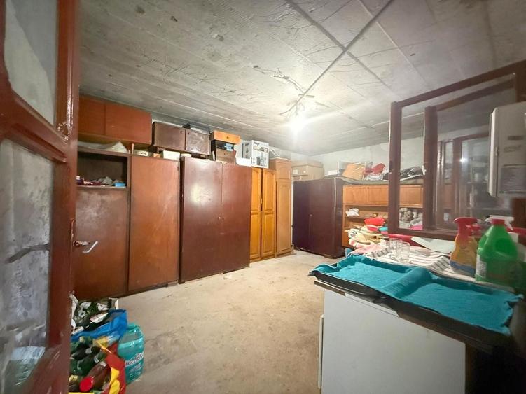 Casă individuală cu 4 camere cu Canalizare în Plopi
