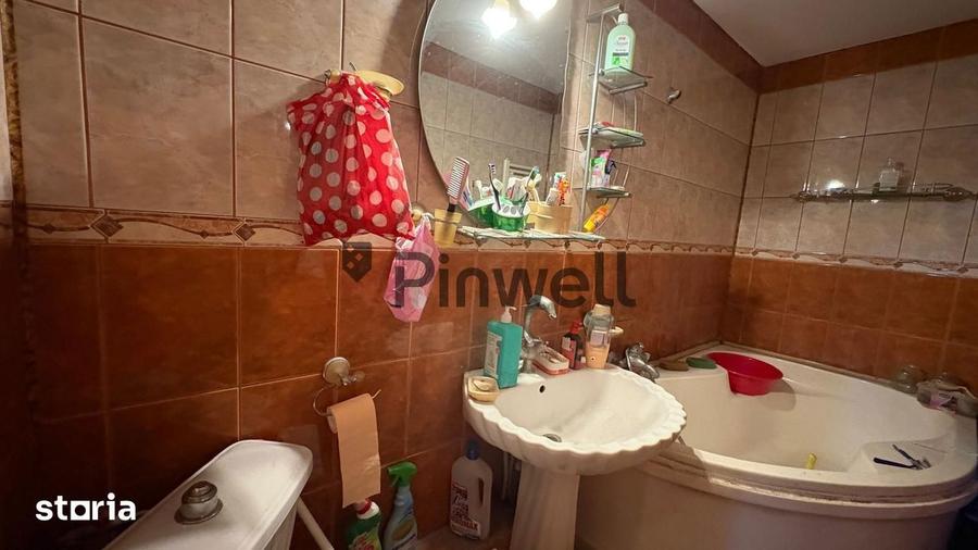 Apartament cu 4 camere decomandat, mobilat în Vitan