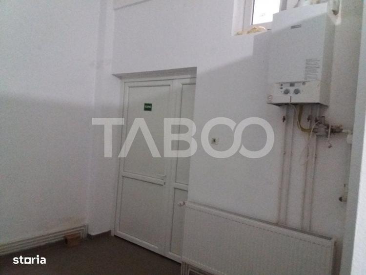Spațiu comercial, de 80 mp, în Central