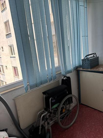 Apartament cu 3 camere decomandat în Brâncoveanu
