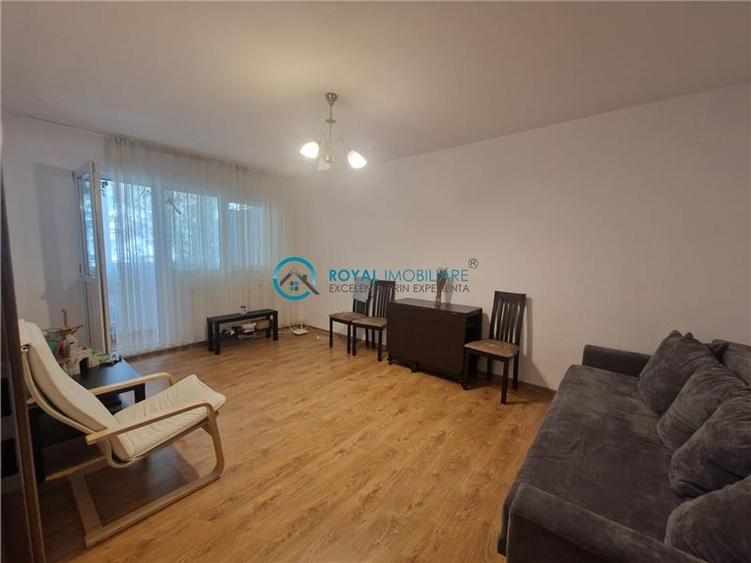 Apartament cu 2 camere decomandat, mobilat în Vest