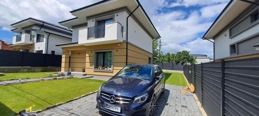 Casă individuală cu 4 camere cu Canalizare în Miroslava