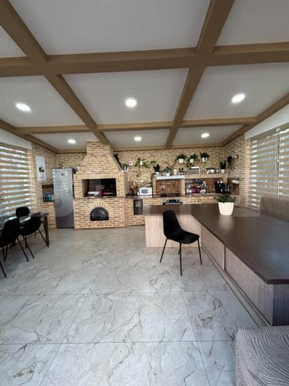 Casa de vanzar 300 mp, teren 36 Arii, zona Hantesti - 16