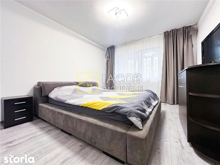 Apartament cu 3 camere semidecomandat în Cornișa
