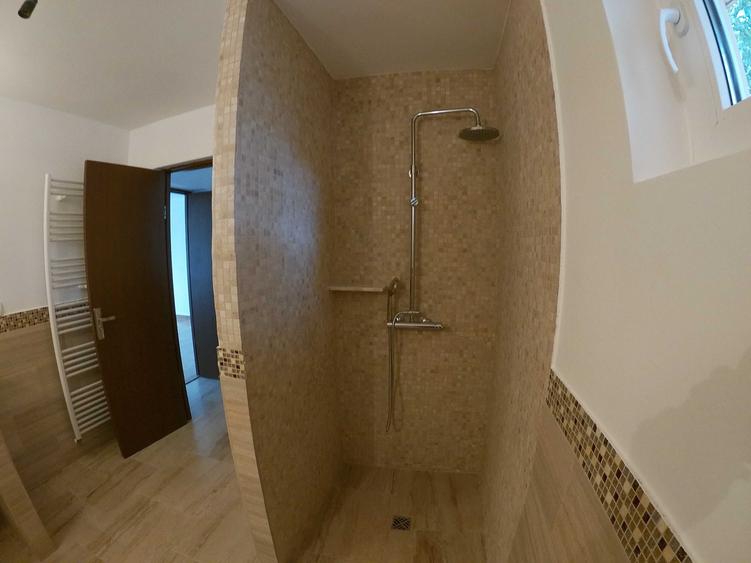 Casă cu 3 camere cu Teren 1000 Mp în Amara