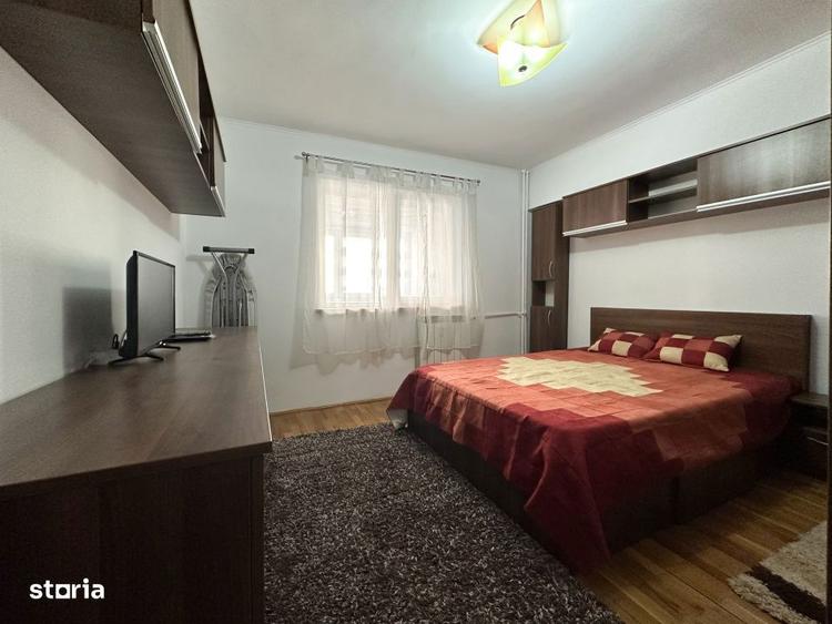 Apartament cu 3 camere, mobilat în Văcăresti