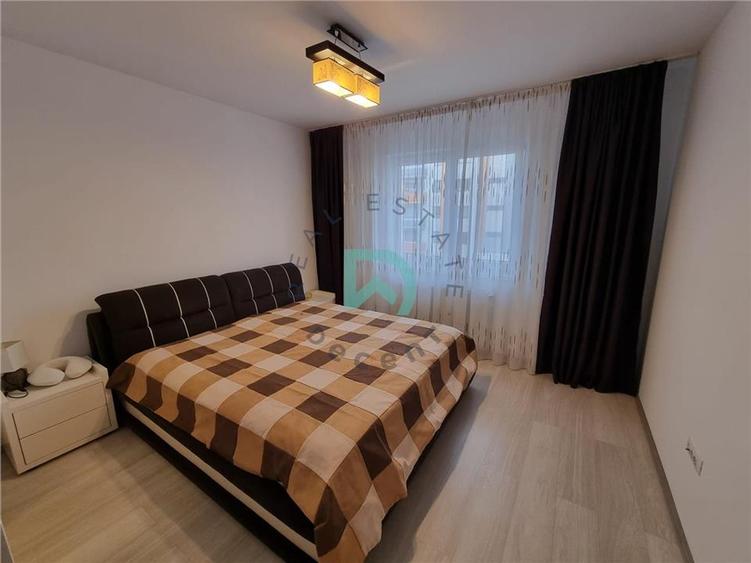 Apartament cu 3 camere decomandat, mobilat în Tractorul
