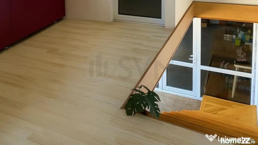 Casă cu 9 camere cu Teren 500 Mp în Băneasa