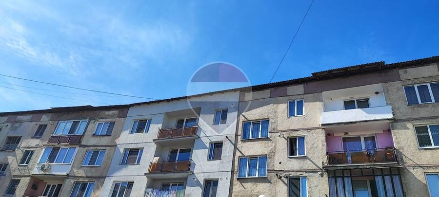 Apartament cu 2 camere semidecomandat, mobilat în Vest