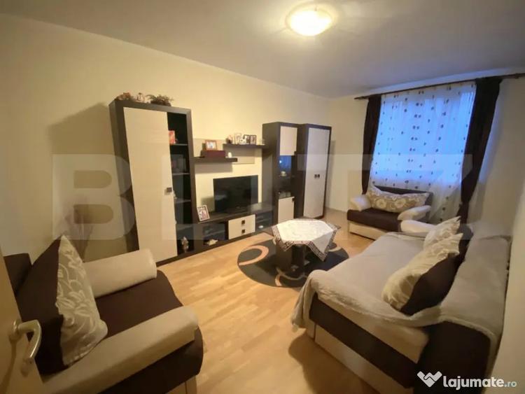 Apartament cu 3 camere decomandat în Tolstoi