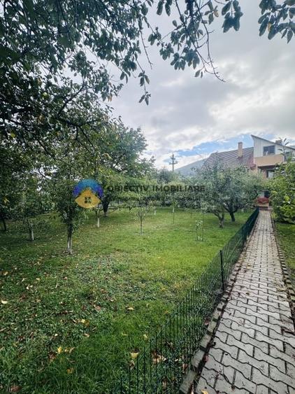 Casă individuală cu 6 camere cu Teren 1584 Mp în Nord-Est