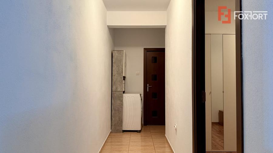 Apartament cu 3 camere, mobilat în Lipovei