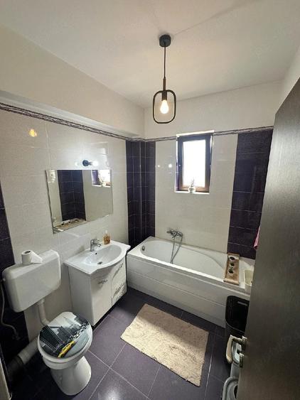 Apartament cu 2 camere decomandat în Fundeni