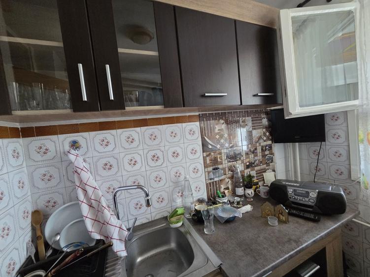 Apartament cu 2 camere decomandat în Titan