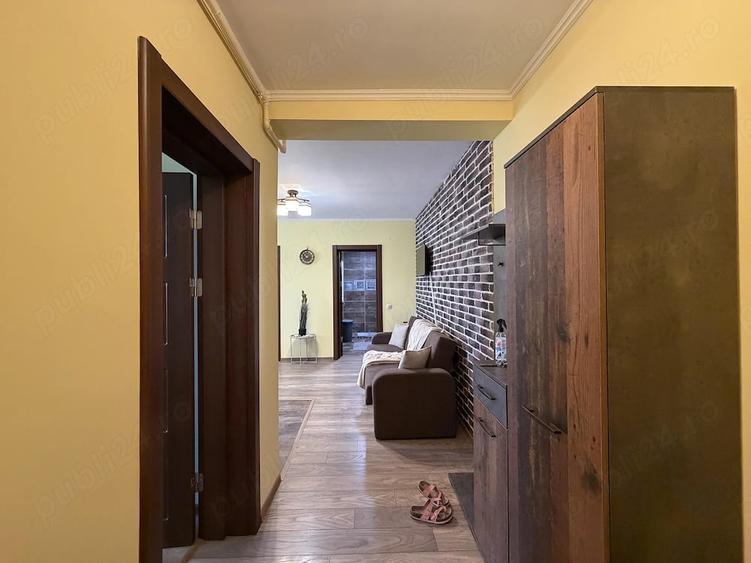 Apartament cu 3 camere decomandat în Central
