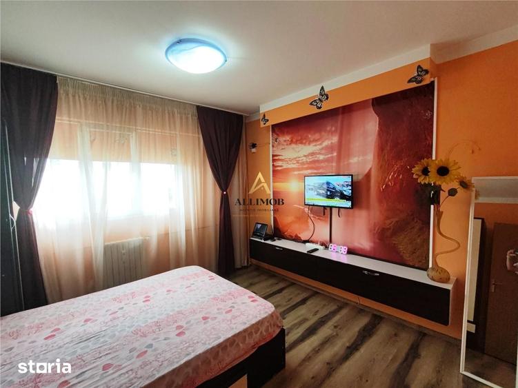 Apartament cu 2 camere decomandat în Republicii