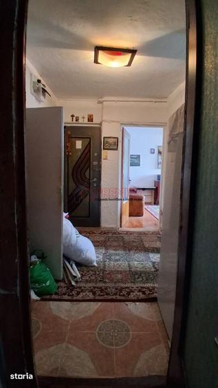Apartament cu 3 camere decomandat în Dristor