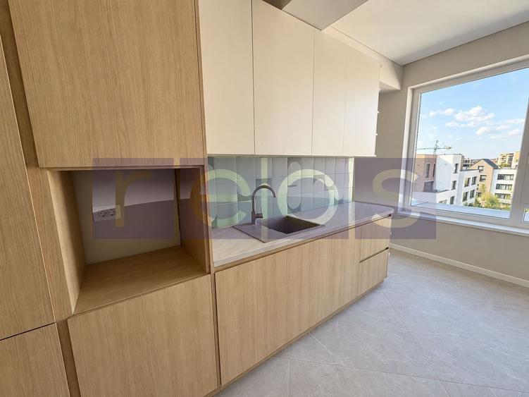 Apartament cu 2 camere semidecomandat, mobilat în Pipera