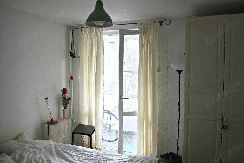 Apartament cu 4 camere decomandat în Titan