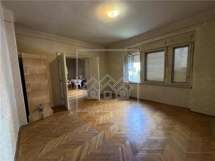 Duplex cu 4 camere cu Canalizare în Calea Dumbrăvii